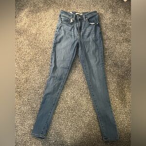 Levi's Women's Skinny Jeans in Blue